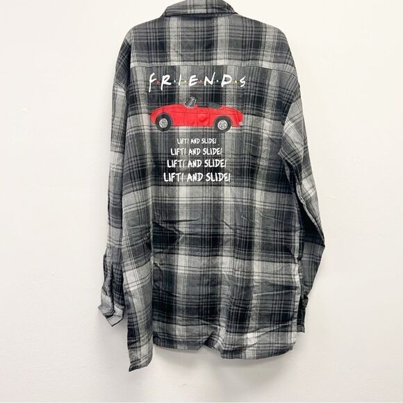 Cutterfly FRIENDS Collectors Bundle Merchandise Gift Box Button Down Shirt, Lrg - Picture 13 of 16